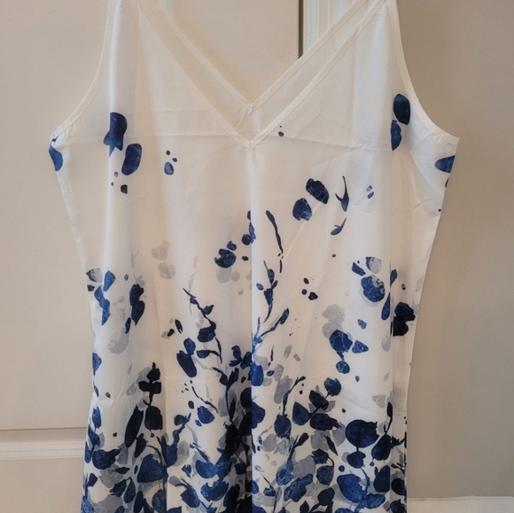 Sundress - Picture 2 of 3